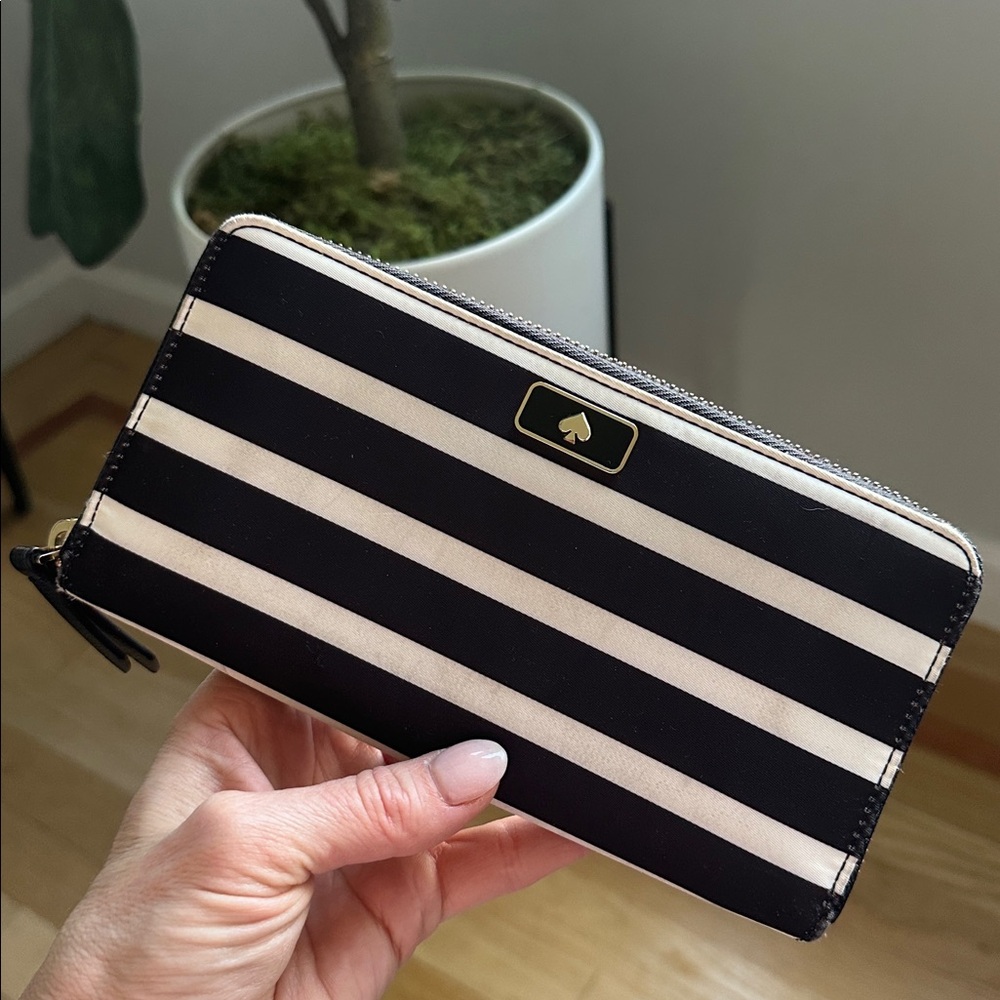kate spade Black and White Striped Zip Wallet